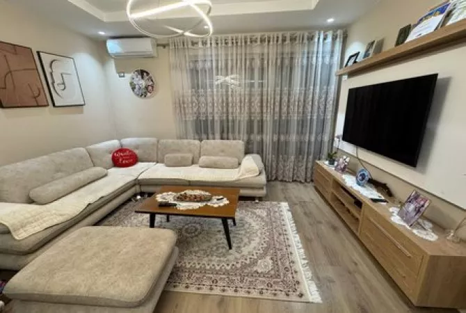 Shtepi me qera Apartament ne Tirane, 2+1, Mobilimi E mobiluar, Pagesa 750  Euro.