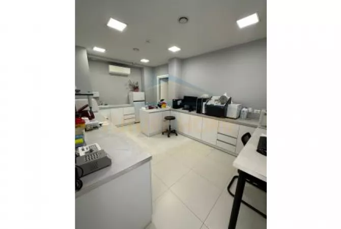 Business Property in Sale 3+1 in Tirana - 450,000 Euro