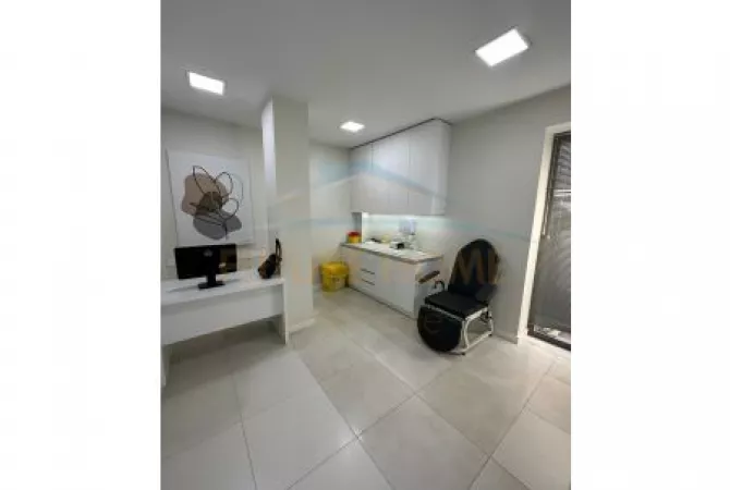 Shitet, Ambjent 2-Katesh, Ali Demi, Tirane