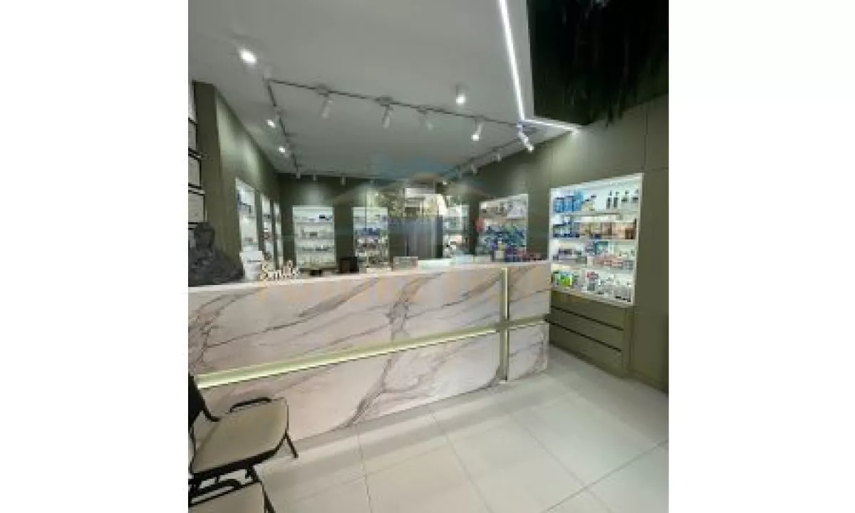 Shitet, Ambjent 2-Katesh, Ali Demi, Tirane