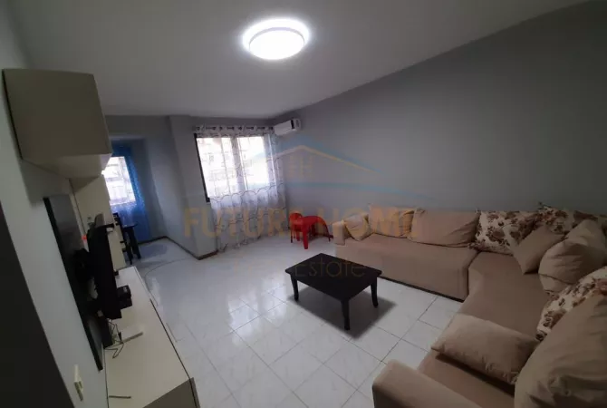 Shitet , Apartament 2+1+2 Rruga Muzaket, Tiranë.