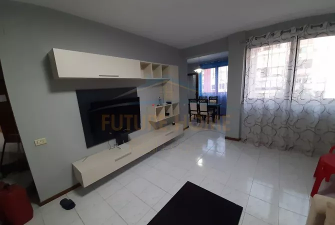 Shtepi ne shitje Apartament ne Tirane, 2+1, Mobilimi E mobiluar, Pagesa 175,000  Euro.