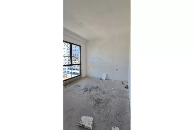 Shtepi ne shitje Apartament ne Tirane, 1+1, Mobilimi Bosh, pa mobiluar, Pagesa 190,620  Euro.