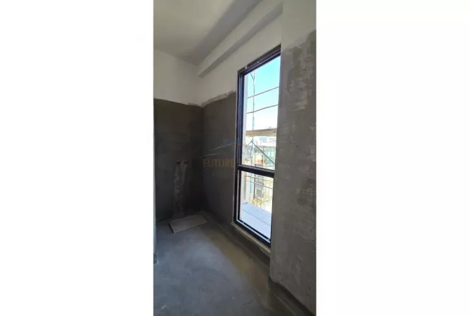 Shtepi ne shitje Apartament ne Tirane, 1+1, Mobilimi Bosh, pa mobiluar, Pagesa 190,620  Euro.