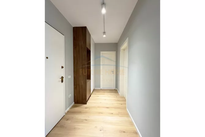 Shtepi ne shitje Apartament ne Tirane, 1+1, Mobilimi E mobiluar, Pagesa 150,000  Euro.