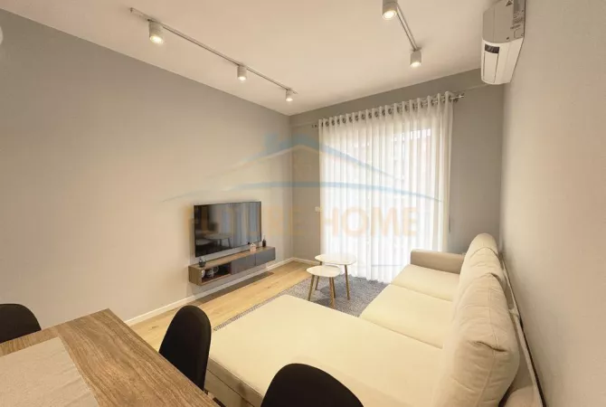 Shtepi ne shitje Apartament ne Tirane, 1+1, Mobilimi E mobiluar, Pagesa 150,000  Euro.