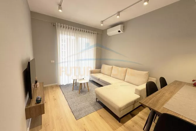 Shtepi ne shitje Apartament ne Tirane, 1+1, Mobilimi E mobiluar, Pagesa 150,000  Euro.