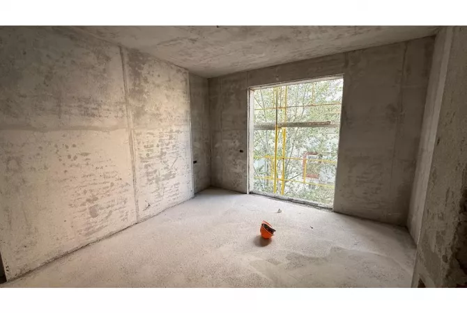 Shtepi ne shitje Apartament ne Tirane, 2+1, Mobilimi Bosh, pa mobiluar, Pagesa 237,000  Euro.