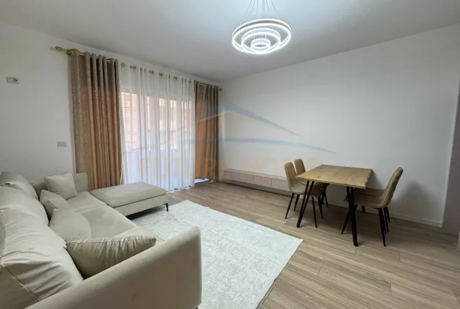 Shitet , Apartament 1+1, Astir pranë Bar Artistit