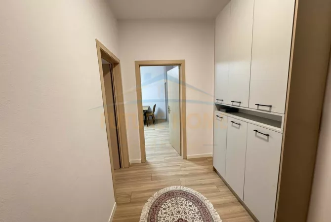 Shtepi ne shitje Apartament ne Tirane, 1+1, Mobilimi E mobiluar, Pagesa 109,000  Euro.