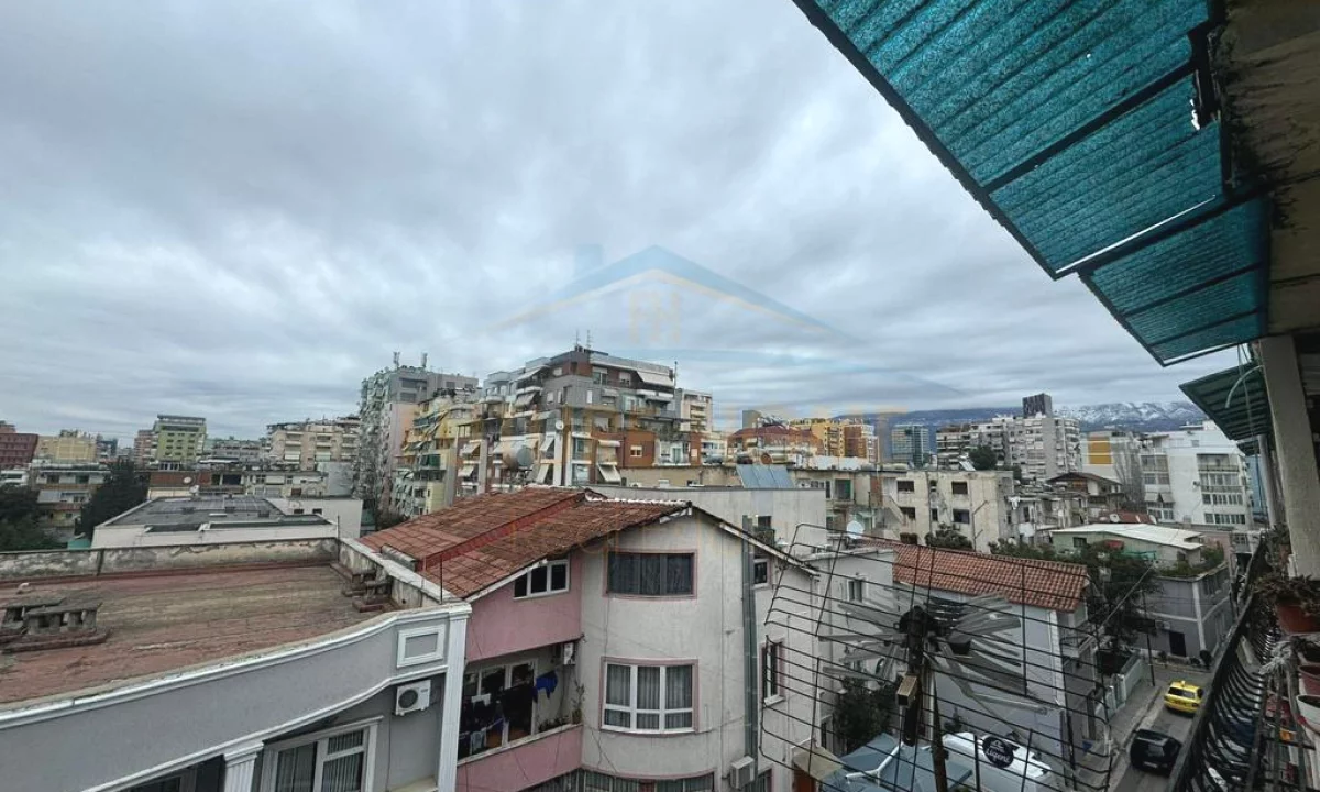 Appartamento in vendita a Tirana 3+1, Vuoto