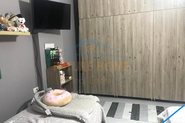 Shtepi ne shitje Apartament ne Tirane, 2+1, Mobilimi E mobiluar, Pagesa 140,000  Euro.