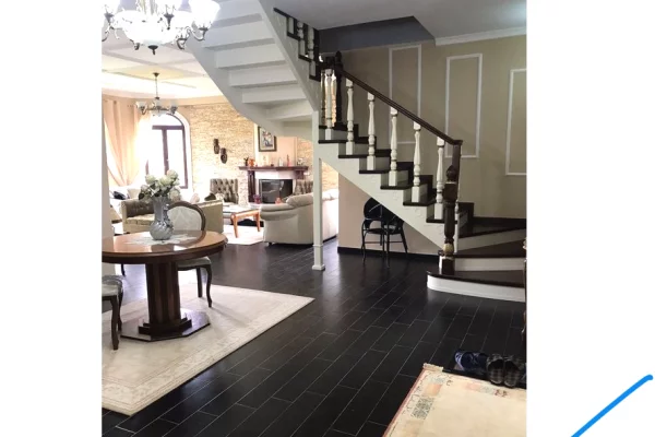 Shtepi ne shitje Vila Luksoze ne Tirane, 3+1, Mobilimi E mobiluar, Pagesa 420,000  Euro.