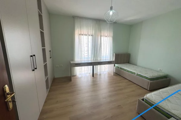 Shtepi ne shitje Apartament ne Tirane, 2+1, Mobilimi E mobiluar, Pagesa 210,000  Euro.