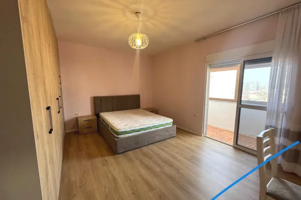 Shtepi ne shitje Apartament ne Tirane, 2+1, Mobilimi E mobiluar, Pagesa 210,000  Euro.