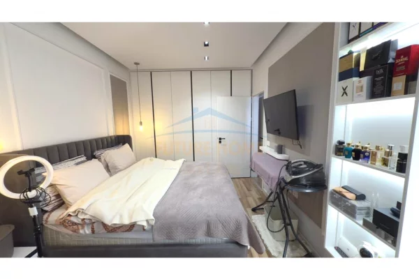 Apartment for sale in Tirana 1+1, Furnished