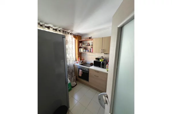 Shtepi ne shitje Apartament ne Tirane, 4+1, Mobilimi E mobiluar, Pagesa 420,000  Euro.