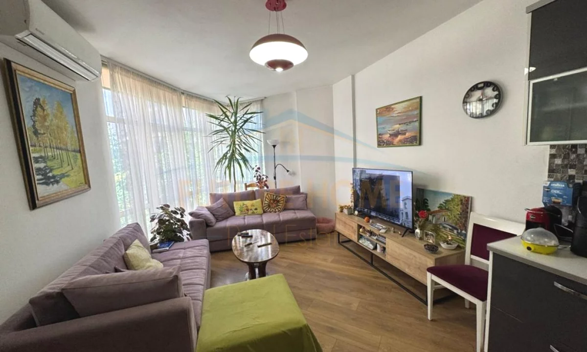 Shtepi ne shitje Apartament ne Tirane, 2+1, Mobilimi E mobiluar, Pagesa 163,000  Euro.