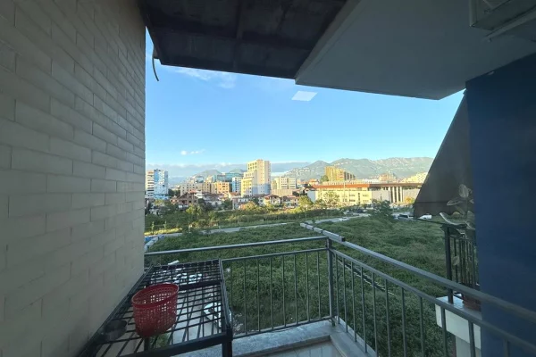 Shtepi me qera Apartament ne Tirane, 2+1, Mobilimi E mobiluar, Pagesa 550  Euro.