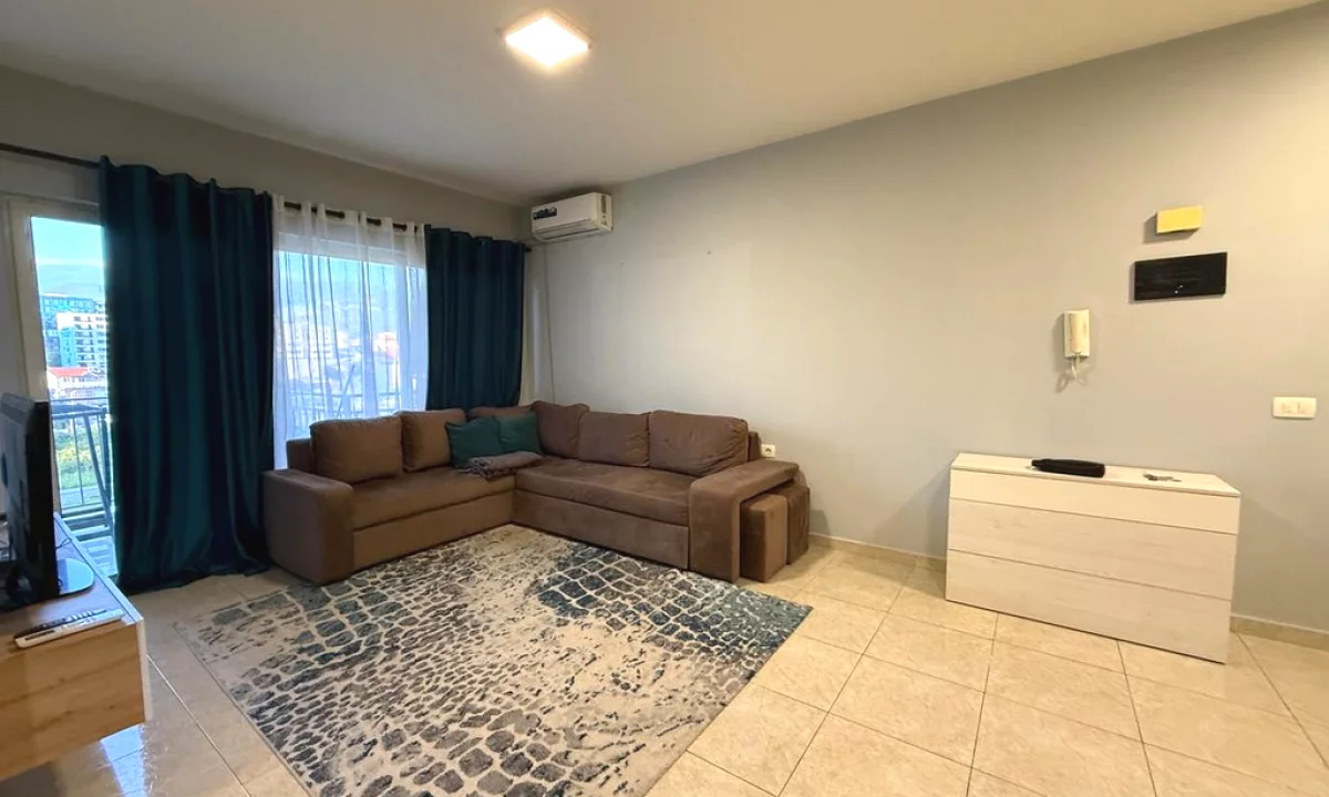 Shtepi me qera Apartament ne Tirane, 2+1, Mobilimi E mobiluar, Pagesa 550  Euro.