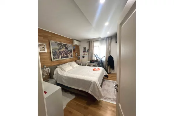 Shtepi ne shitje Apartament ne Tirane, 3+1, Mobilimi E mobiluar, Pagesa 305,000  Euro.