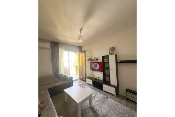 Shtepi ne shitje Apartament ne Tirane, 2+1, Mobilimi E mobiluar, Pagesa 205,000  Euro.