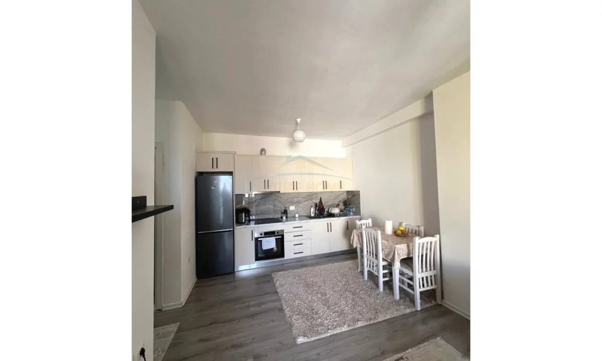 Shtepi ne shitje Apartament ne Tirane, 2+1, Mobilimi E mobiluar, Pagesa 205,000  Euro.