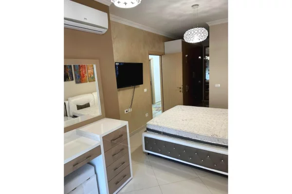 Shtepi me qera Duplex(shtepi me 2 kate) ne Tirane, 3+1, Mobilimi E mobiluar, Pagesa 1,500  Euro.