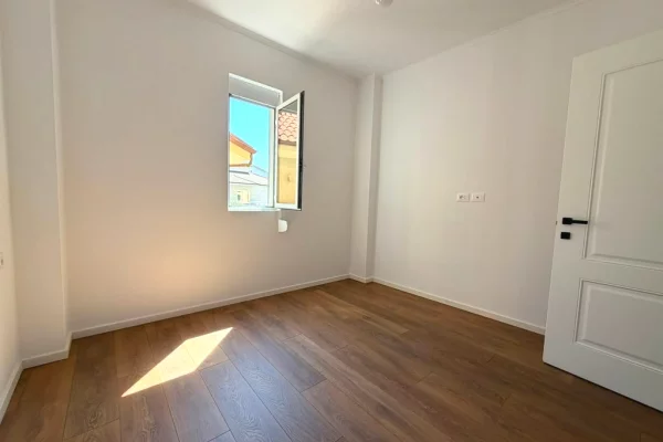 Apartment for sale in Tirana 1+1, Emty
