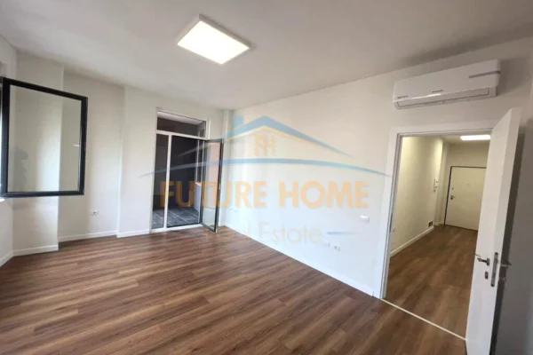 Ambient biznesi me qera 3+1 ne Tirane - 1,500 Euro