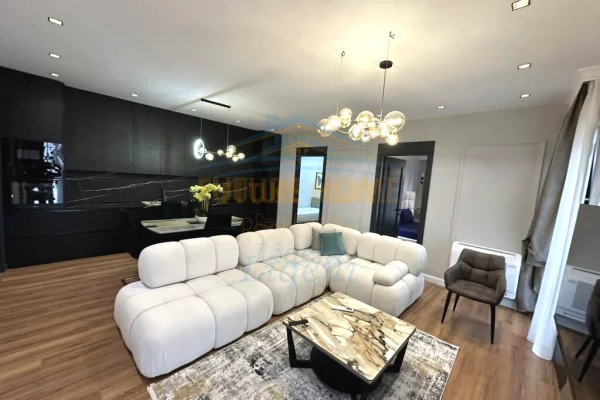 Qera, Apartament 3+1+2+Post Parkimi, Rruga e Kavajes, Garden Building, Tirane