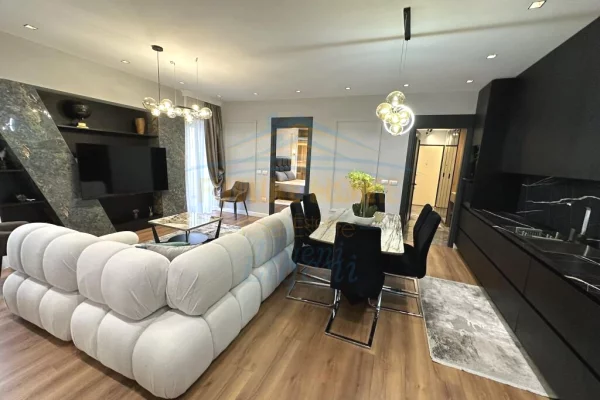 Shtepi me qera Apartament ne Tirane, 3+1, Mobilimi E mobiluar, Pagesa 2,700  Euro.