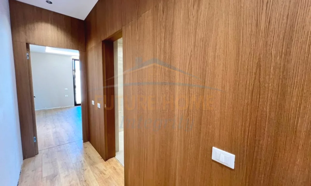 House for Sale Apartment in Tirana, 2+1, Furniture In Part, Payment 720,000  Euro.