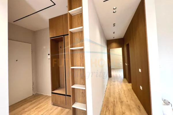 House for Sale Apartment in Tirana, 2+1, Furniture In Part, Payment 720,000  Euro.