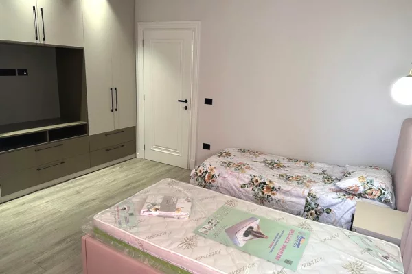 Shtepi me qera Apartament ne Tirane, 2+1, Mobilimi E mobiluar, Pagesa 1,200  Euro.