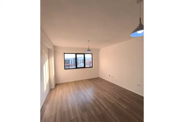 Shtepi ne shitje Apartament ne Tirane, 1+1, Mobilimi Bosh, pa mobiluar, Pagesa 11,800,000  Leke.
