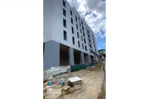 Shtepi ne shitje Apartament ne Tirane, 1+1, Mobilimi Bosh, pa mobiluar, Pagesa 125,000  Euro.