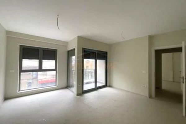 Shtepi me qera 1+1 ne Tirane - 700 Euro