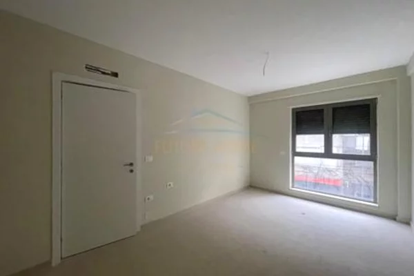 Shtepi me qera Apartament ne Tirane, 1+1, Mobilimi Bosh, pa mobiluar, Pagesa 700  Euro.