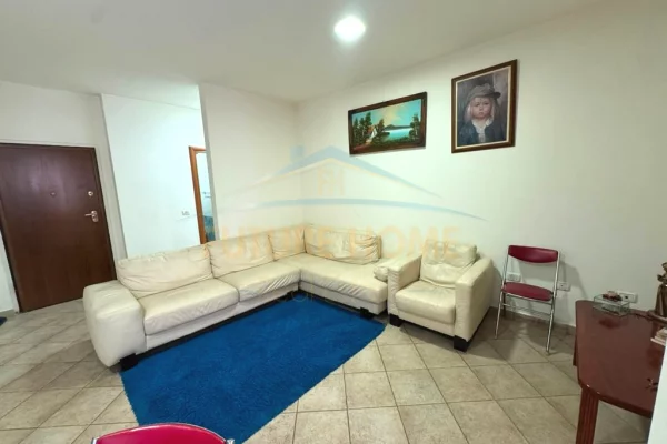 Shtepi ne shitje Apartament ne Tirane, 2+1, Mobilimi E mobiluar, Pagesa 285,000  Euro.