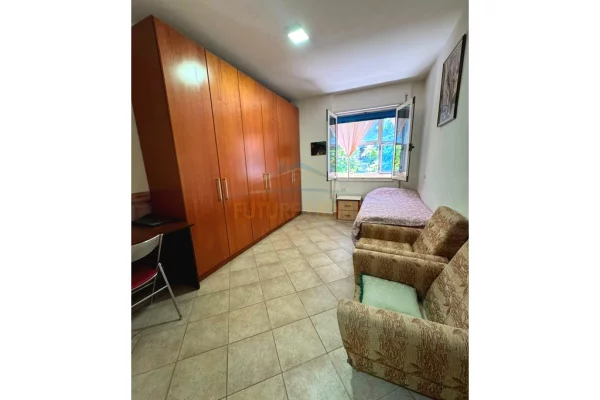 Shtepi ne shitje Apartament ne Tirane, 2+1, Mobilimi E mobiluar, Pagesa 285,000  Euro.