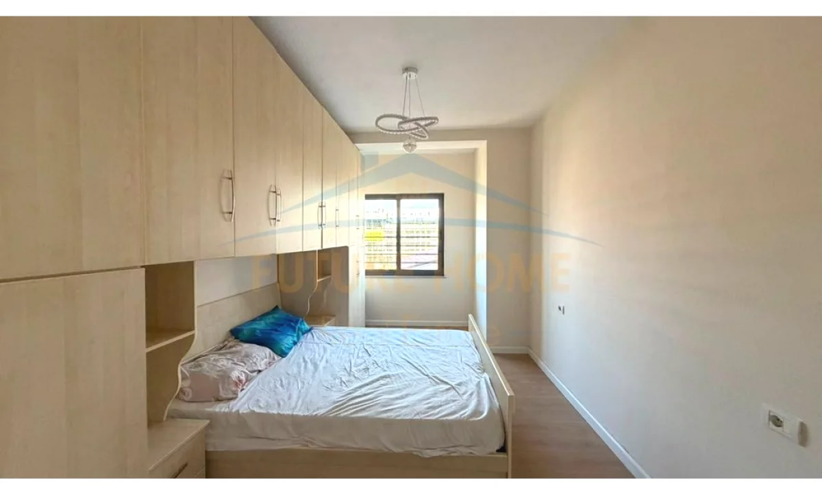Shtepi ne shitje Apartament ne Tirane, 2+1, Mobilimi Pjeserisht e mobiluar, Pagesa 17,000,000  Leke.