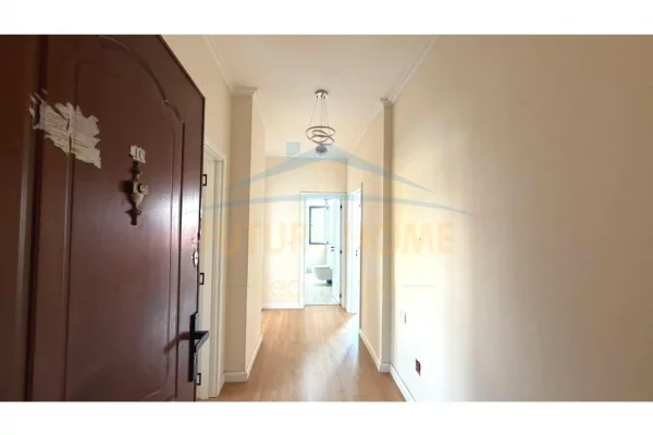 Shtepi ne shitje Apartament ne Tirane, 2+1, Mobilimi Pjeserisht e mobiluar, Pagesa 17,000,000  Leke.