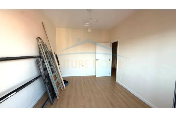 Shtepi ne shitje Apartament ne Tirane, 2+1, Mobilimi Pjeserisht e mobiluar, Pagesa 17,000,000  Leke.