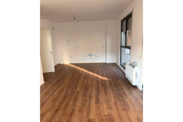 Shtepi ne shitje Apartament ne Tirane, 1+1, Mobilimi Bosh, pa mobiluar, Pagesa 161,736  Euro.