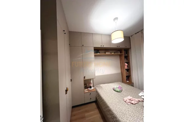 Shtepi ne shitje Apartament ne Tirane, 1+1, Mobilimi E mobiluar, Pagesa 101,000  Euro.