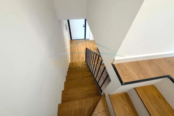 Shtepi ne shitje Apartament ne Tirane, 2+1, Mobilimi E mobiluar, Pagesa 165,000  Euro.