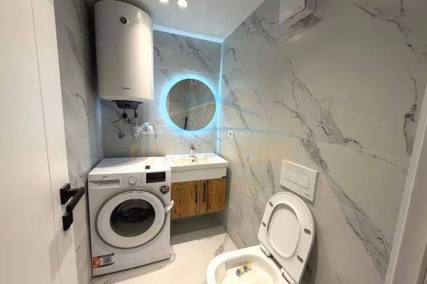 Shtepi ne shitje Apartament ne Tirane, 2+1, Mobilimi E mobiluar, Pagesa 165,000  Euro.