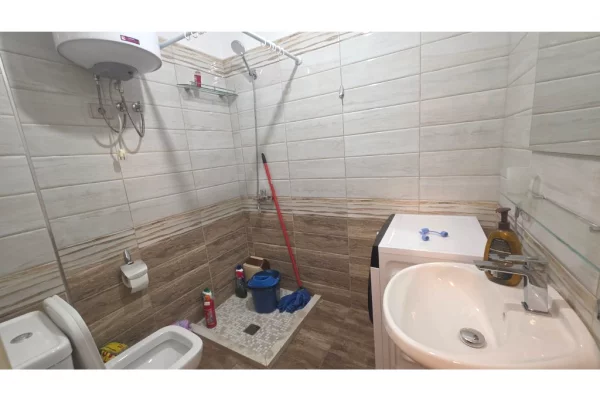 Shtepi me qera Apartament ne Tirane, 2+1, Mobilimi E mobiluar, Pagesa 70,000  Leke.