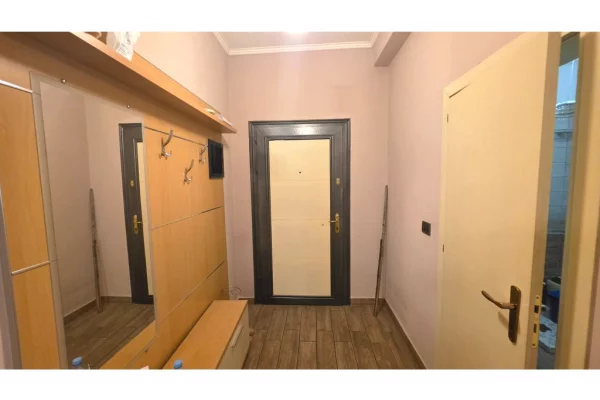 Shtepi me qera Apartament ne Tirane, 2+1, Mobilimi E mobiluar, Pagesa 70,000  Leke.